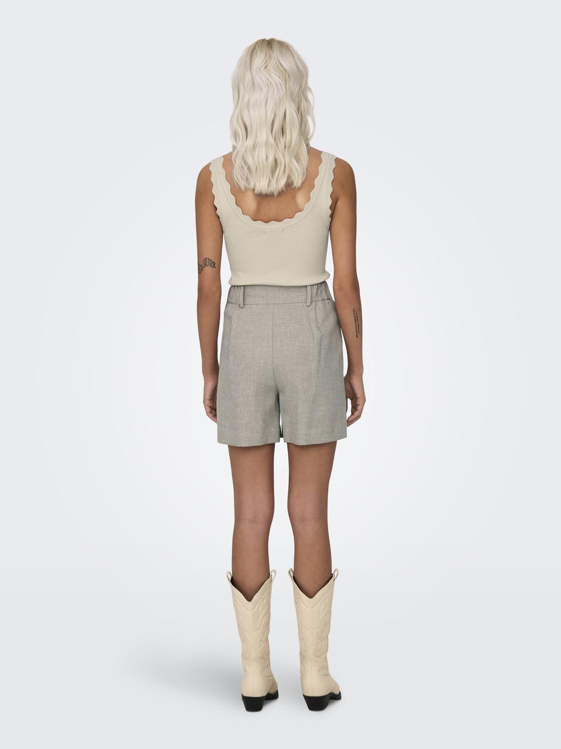ONLLINDA Shorts - Beige